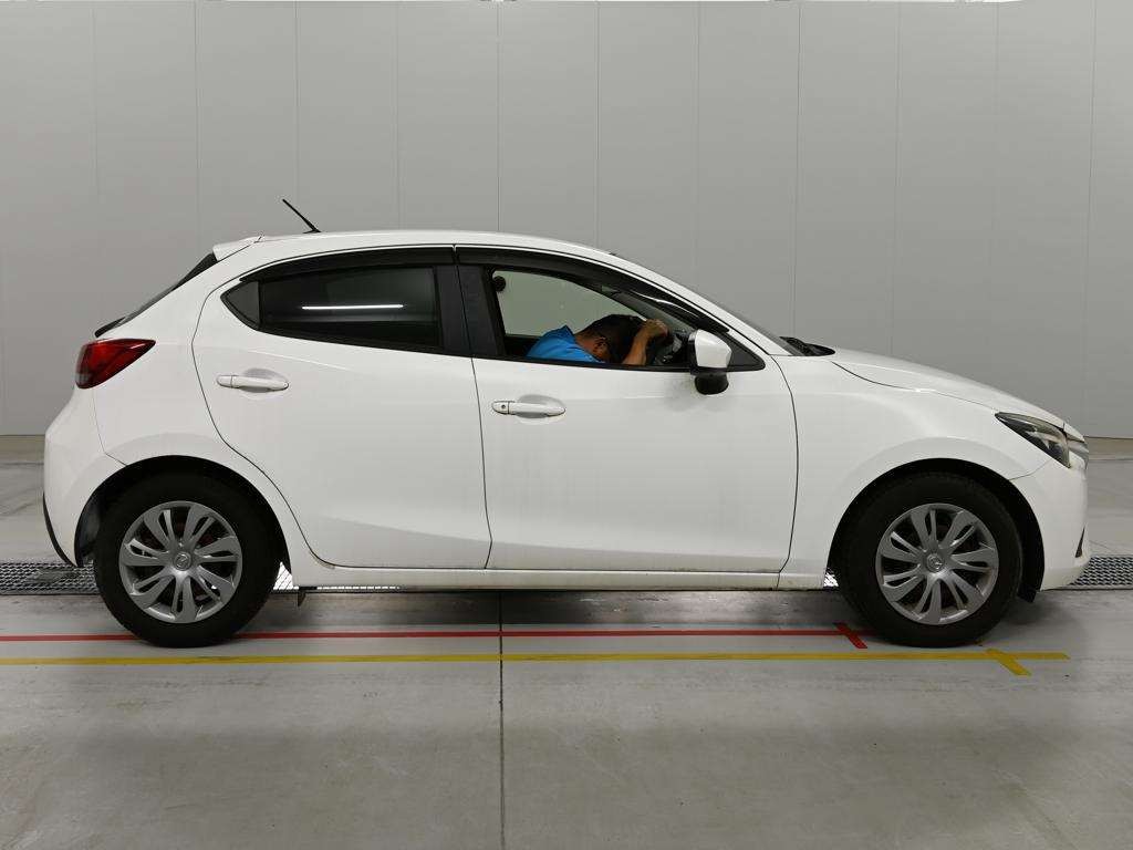 2015 Mazda DEMIO