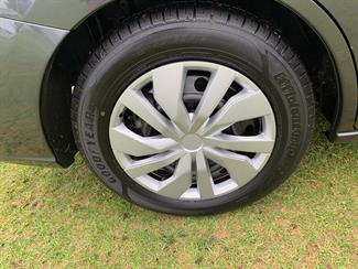 2014 Mazda Premacy - Thumbnail