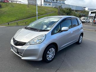 2010 Honda FIT - Thumbnail