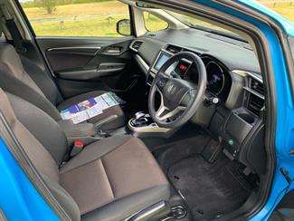 2014 Honda FIT - Thumbnail