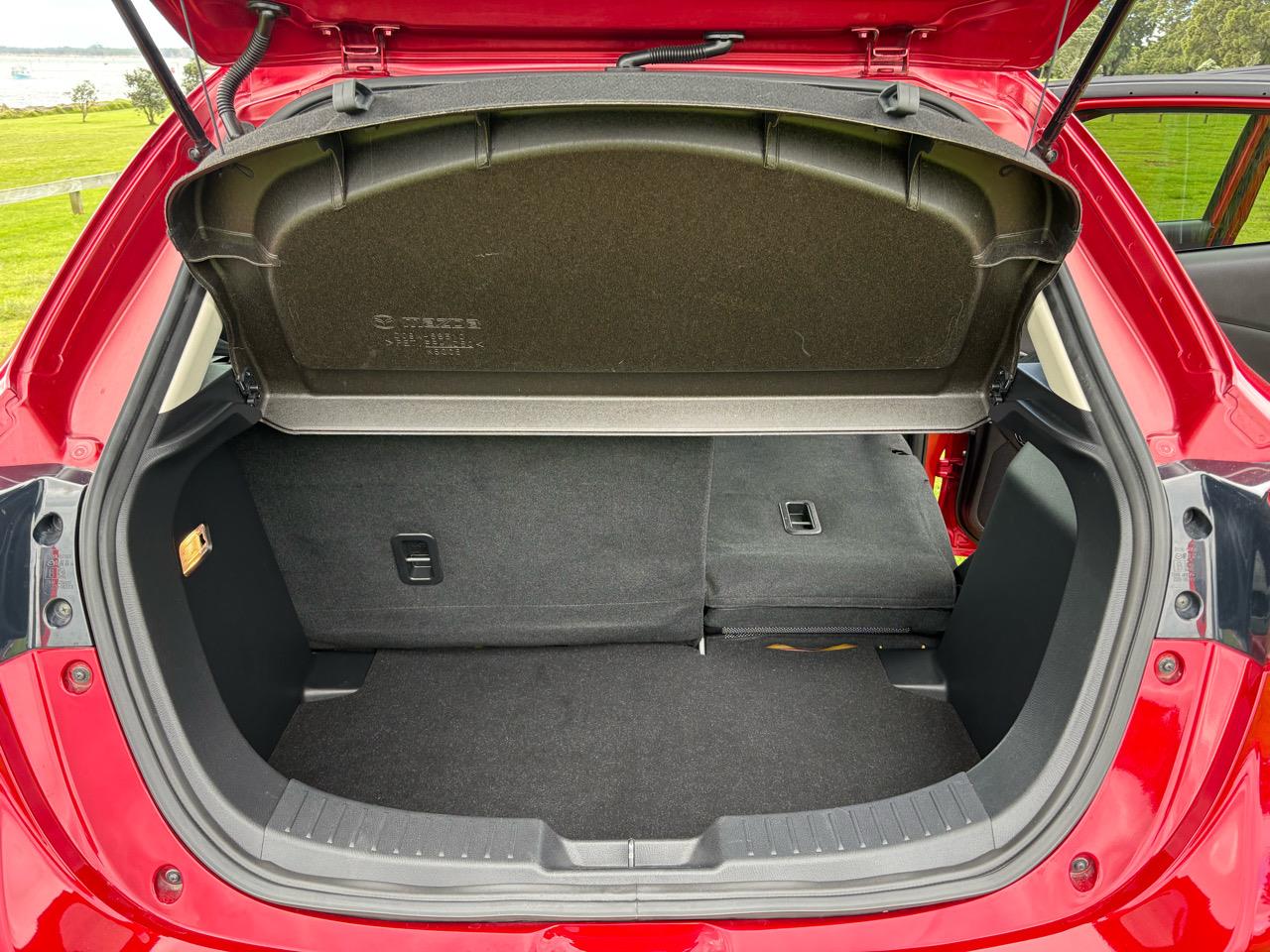 2016 Mazda DEMIO