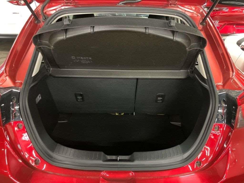 2016 Mazda DEMIO