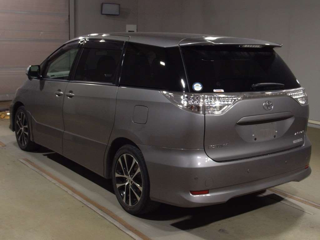 2015 Toyota Estima