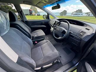 2015 Toyota Estima - Thumbnail