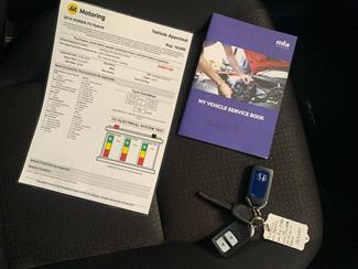 2014 Honda FIT - Thumbnail