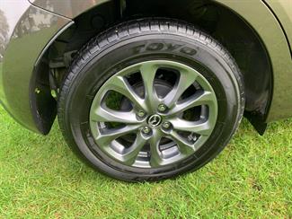 2017 Mazda DEMIO - Thumbnail