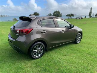 2017 Mazda DEMIO - Thumbnail