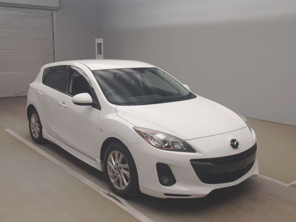 2013 Mazda AXELA