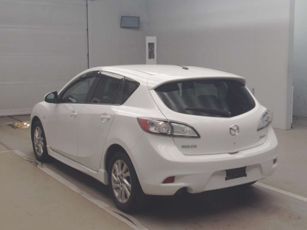 2013 Mazda AXELA