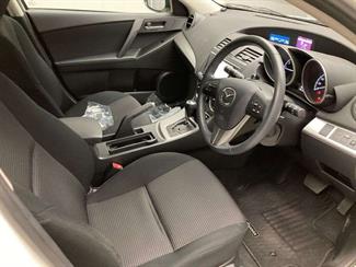 2013 Mazda AXELA - Thumbnail