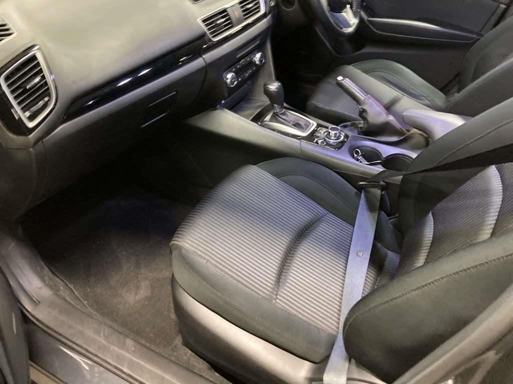 2014 Mazda AXELA