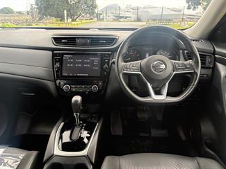 2017 Nissan X-TRAIL - Thumbnail