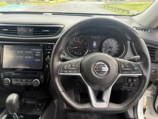 2017 Nissan X-TRAIL - Thumbnail