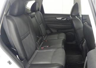 2017 Nissan X-TRAIL - Thumbnail