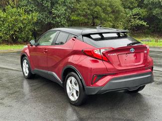 2019 Toyota C-HR - Thumbnail