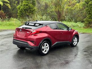 2019 Toyota C-HR - Thumbnail