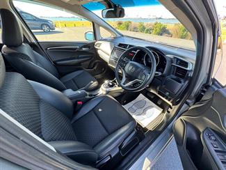 2015 Honda FIT - Thumbnail