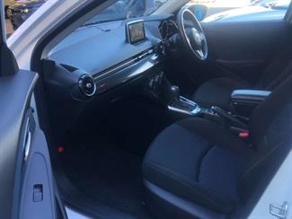 2015 Mazda DEMIO - Thumbnail