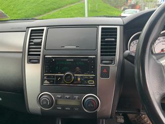 2009 Nissan Tiida - Thumbnail