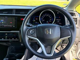 2016 Honda FIT - Thumbnail