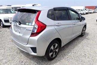 2016 Honda FIT - Thumbnail