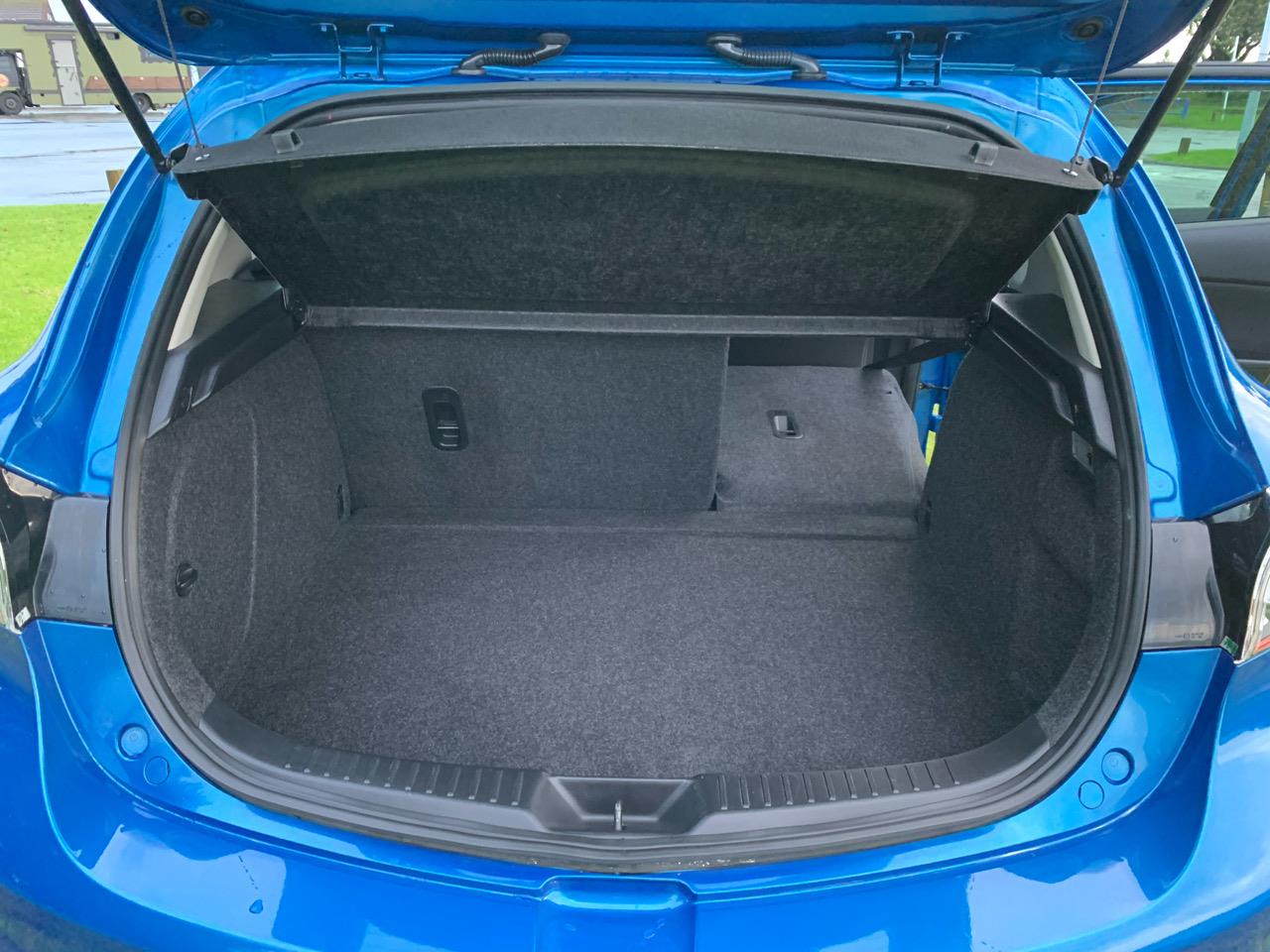 2012 Mazda AXELA