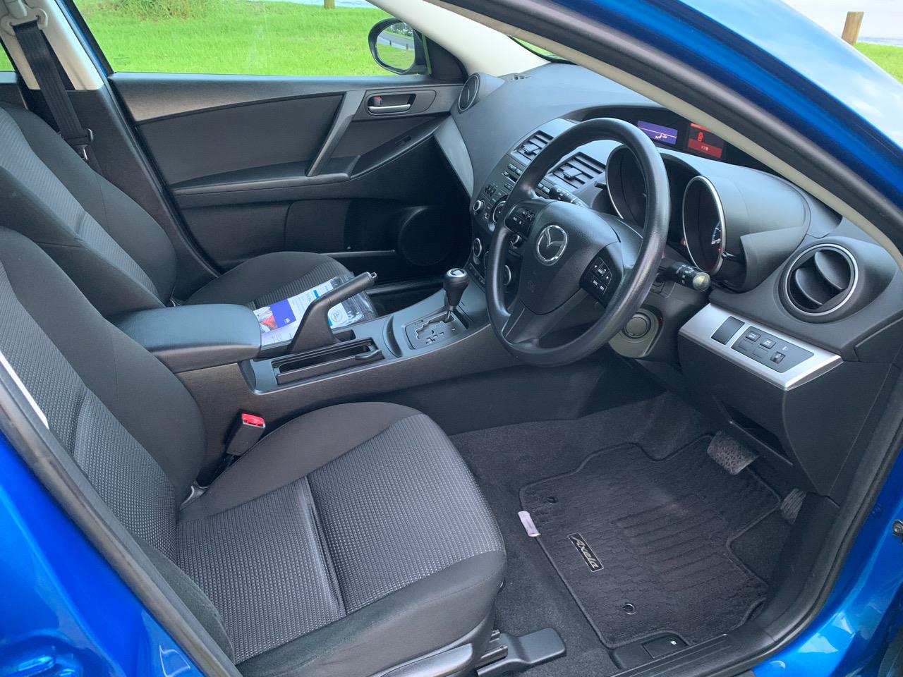 2012 Mazda AXELA