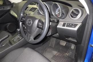 2012 Mazda AXELA - Thumbnail