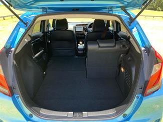 2017 Honda FIT - Thumbnail