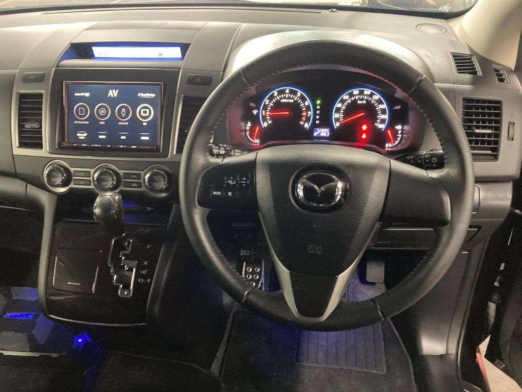 2014 Mazda MPV