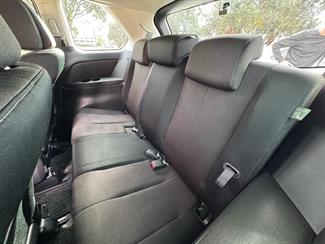 2016 Mazda MPV - Thumbnail