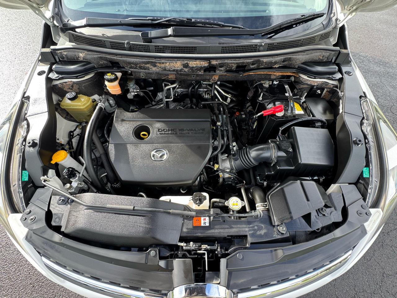 2016 Mazda MPV