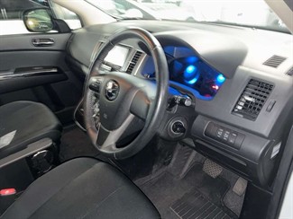 2016 Mazda MPV - Thumbnail