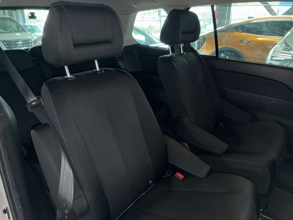 2016 Mazda MPV