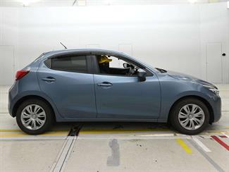 2015 Mazda DEMIO - Thumbnail