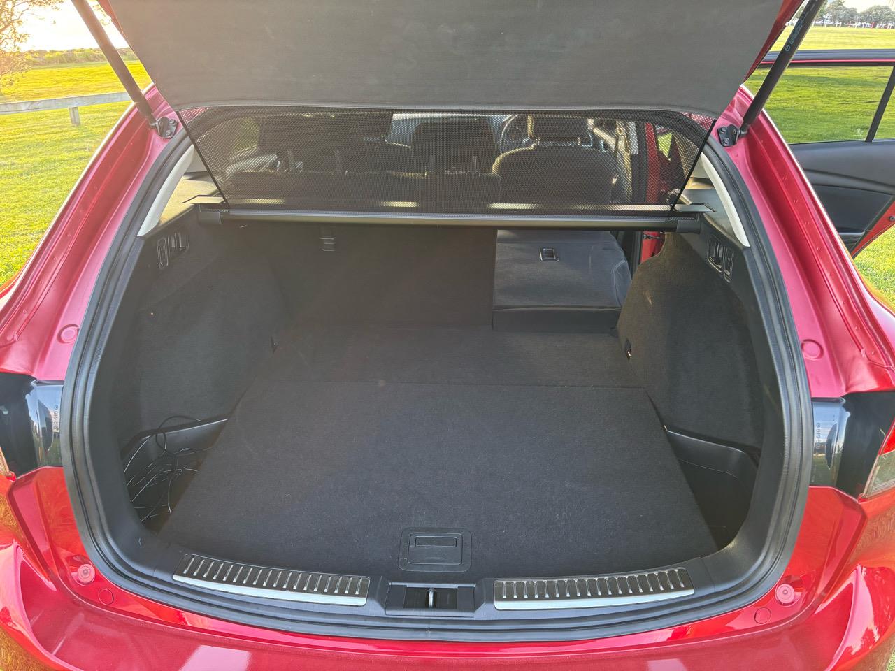 2014 Mazda Atenza