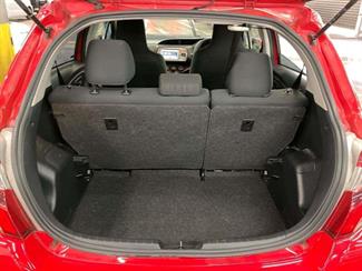 2014 Toyota Vitz - Thumbnail