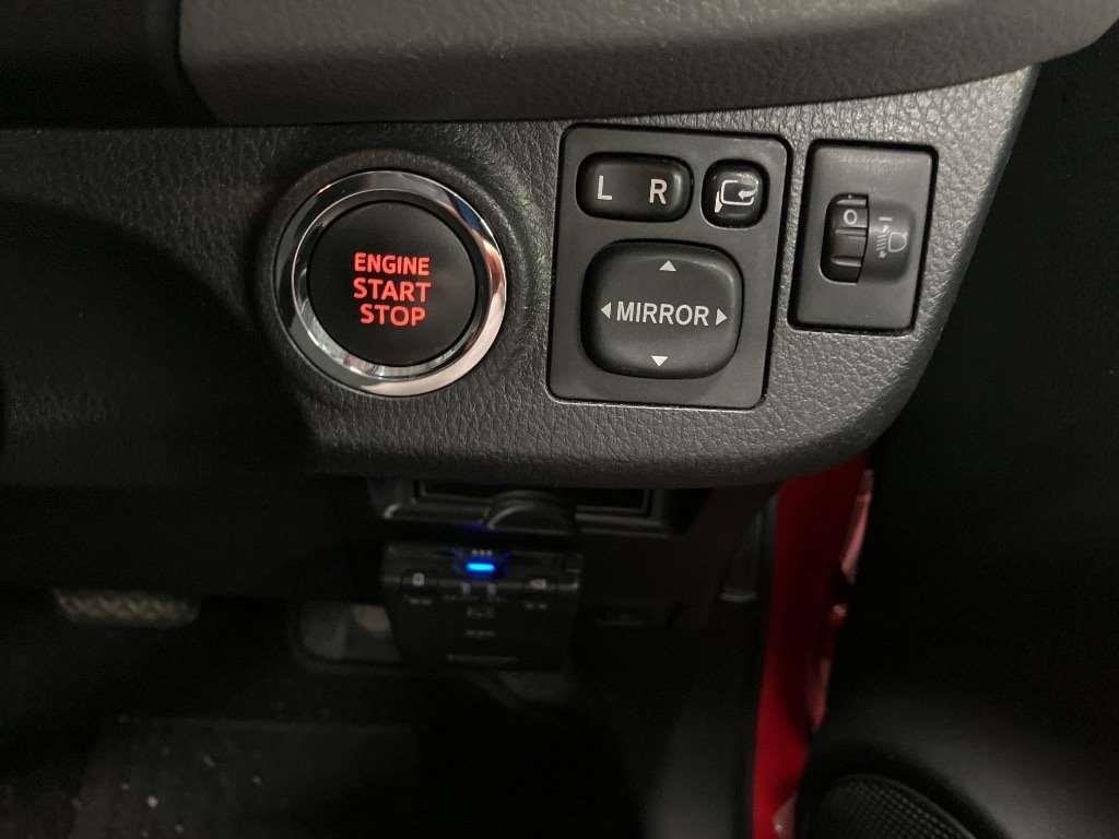 2014 Toyota Vitz