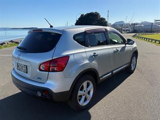 2011 Nissan Dualis - Thumbnail
