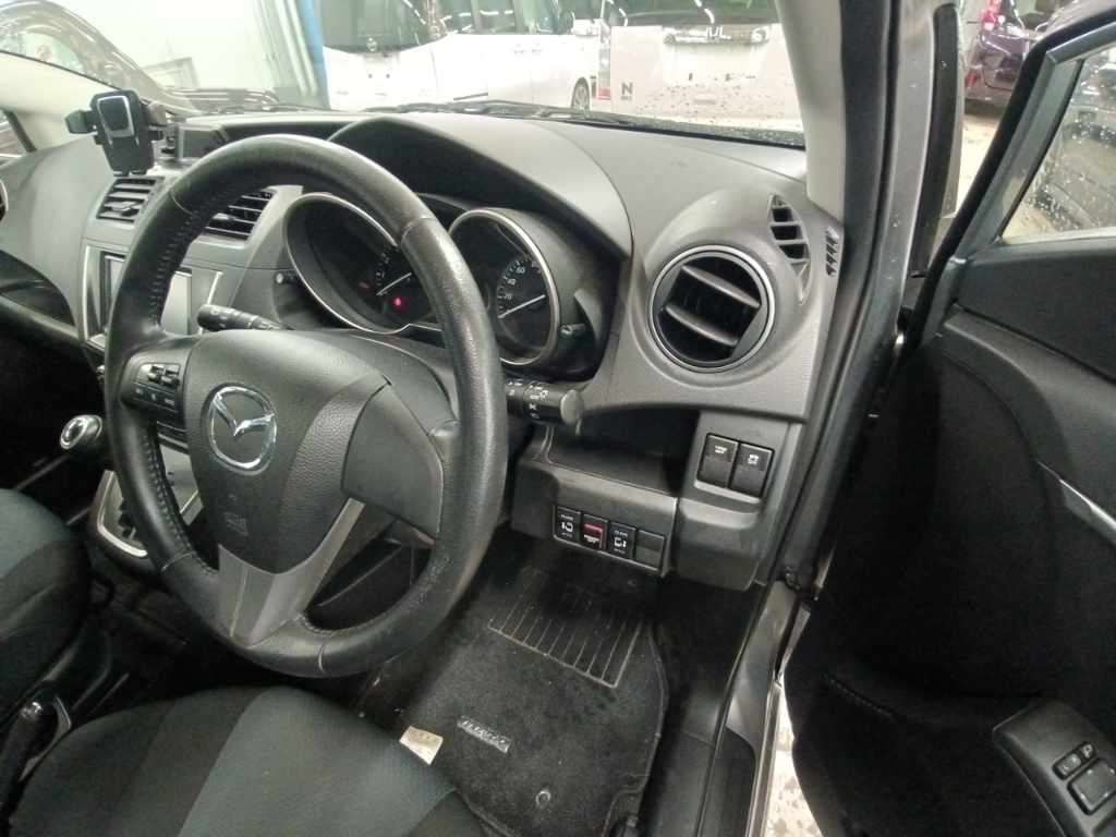 2016 Mazda Premacy