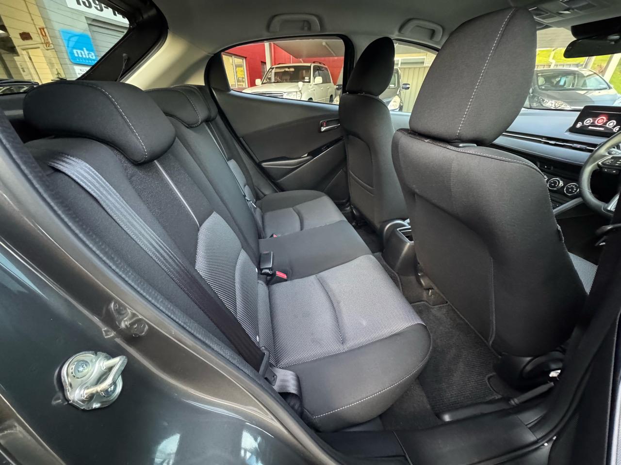 2017 Mazda DEMIO