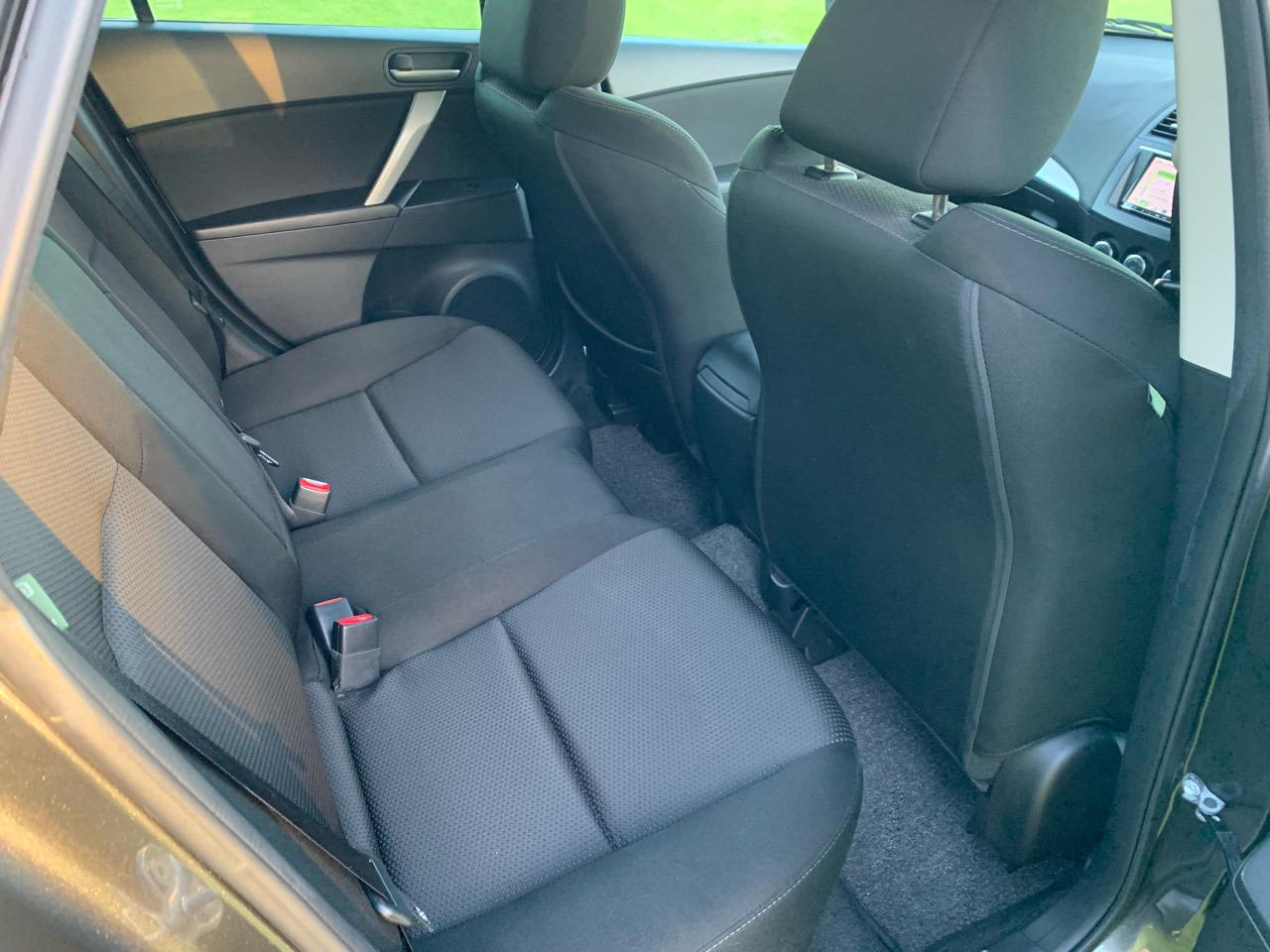 2012 Mazda AXELA
