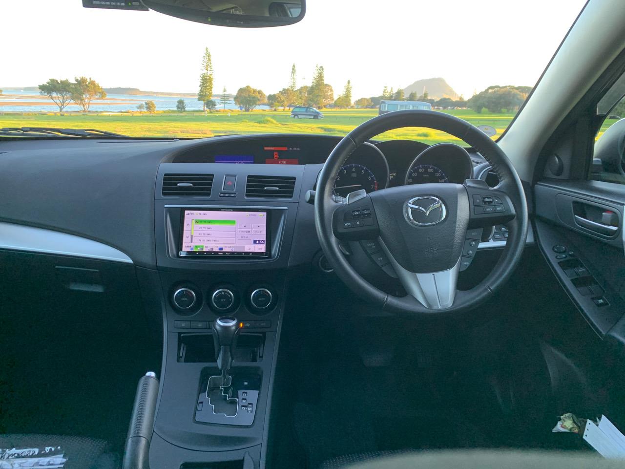 2012 Mazda AXELA