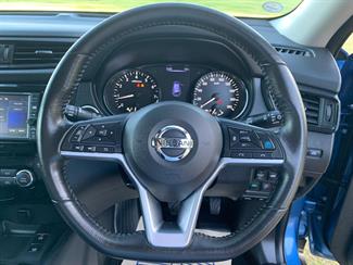 2017 Nissan X-TRAIL - Thumbnail