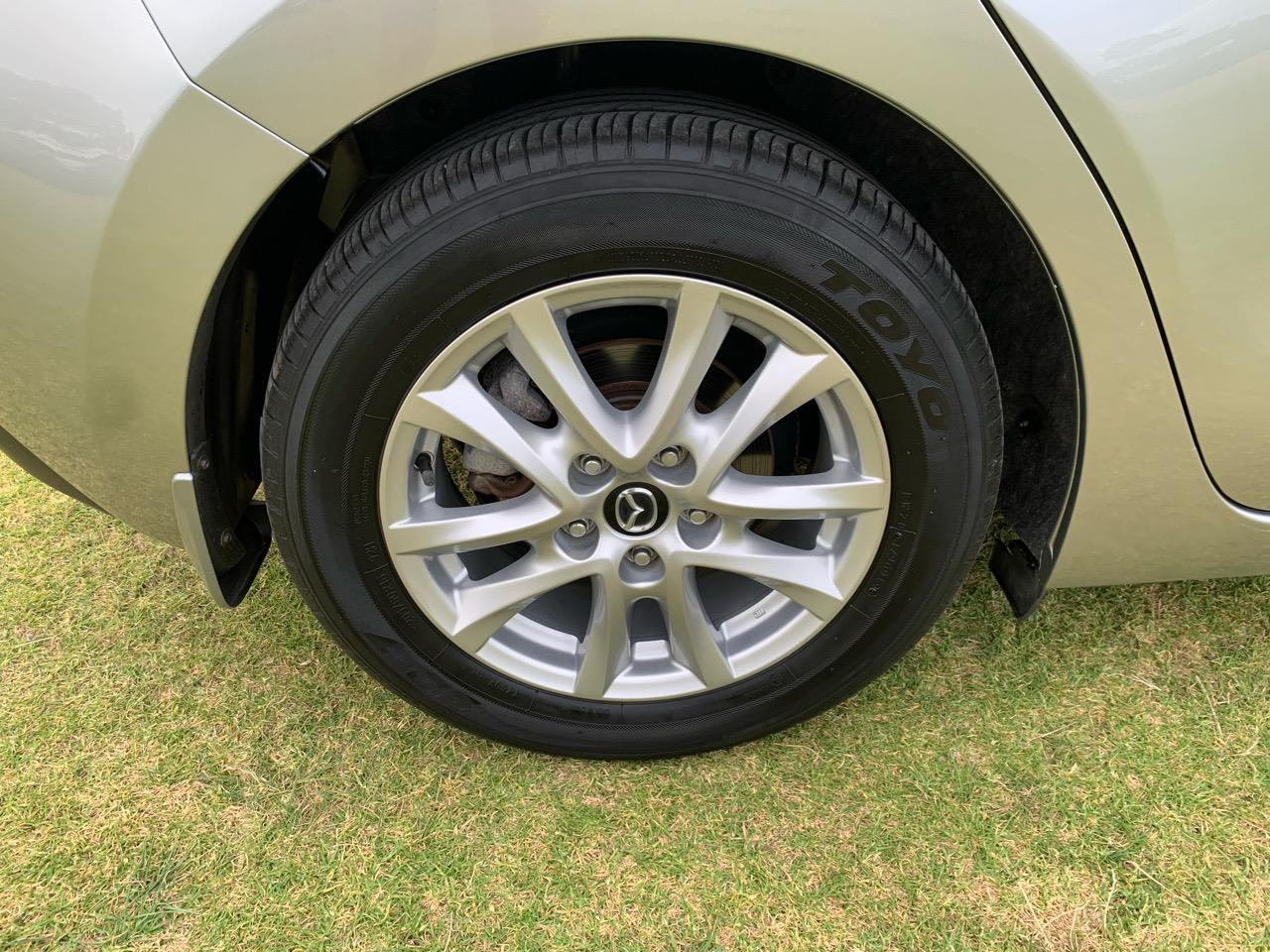 2014 Mazda AXELA