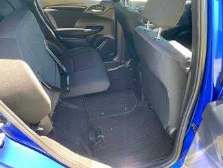 2013 Honda FIT - Thumbnail