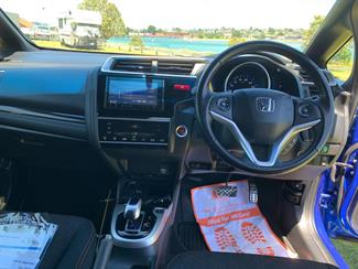 2013 Honda FIT - Thumbnail