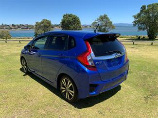 2013 Honda FIT - Thumbnail