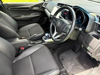 2014 Honda FIT - Thumbnail