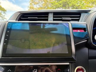 2014 Honda FIT - Thumbnail
